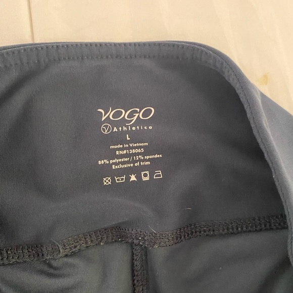 Vogo Athletica Gray Workout Pants Size Large. Crisscross & Netting detail - Picture 4 of 8